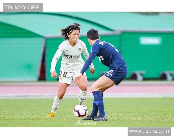 足球明星与中国舞女的完美结合展现魅力与风采的精彩瞬间 足球明星与中国舞女的完美结合展现魅力与风采的精彩瞬间