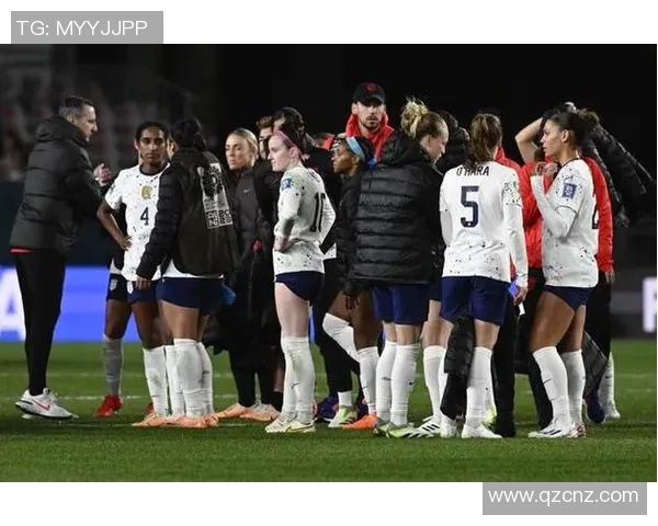 足球明星妻子赛场观战风采尽显引发球迷热议与关注