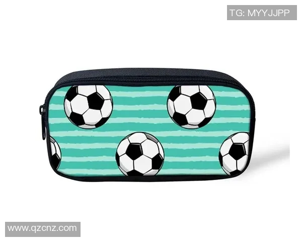 足球明星文具高清图片展示让你感受运动与学习的完美结合